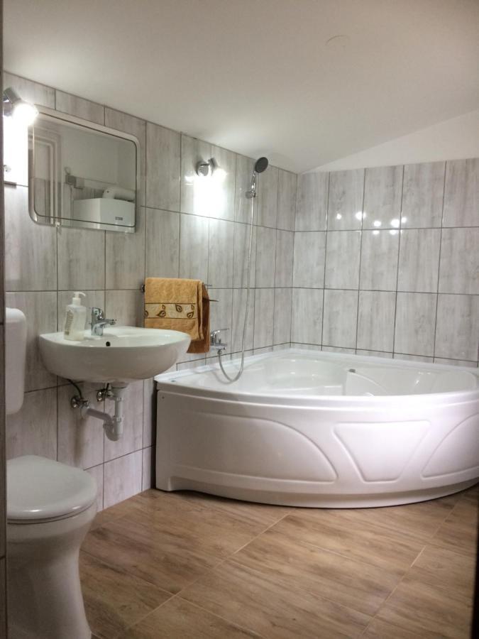 Gadoros Vendeghaz Hotel Egerszalok Luaran gambar